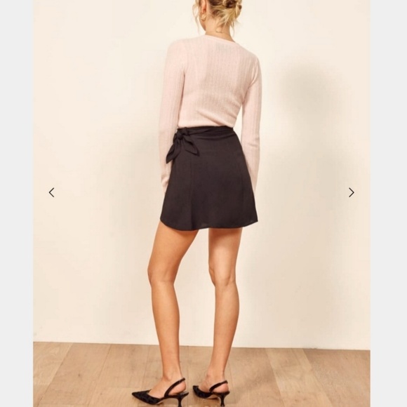 Reformation Britta Skirt in Black - Picture 2 of 8